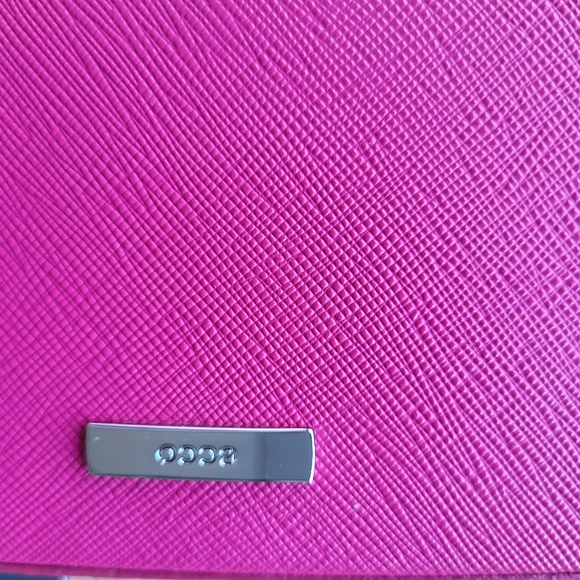 BNWT ECCO PURSE - Picture 3 of 3